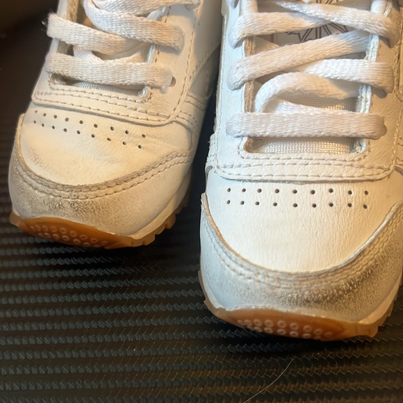 Baby Reebok size 5 - Picture 2 of 3